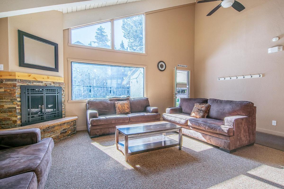 Fully Renovated! St Anton #17 Ski In Ski Out 1 Bedroom 1 Bathroom Condo! Sleeps Up To 4! Mammoth Lakes Exterior photo