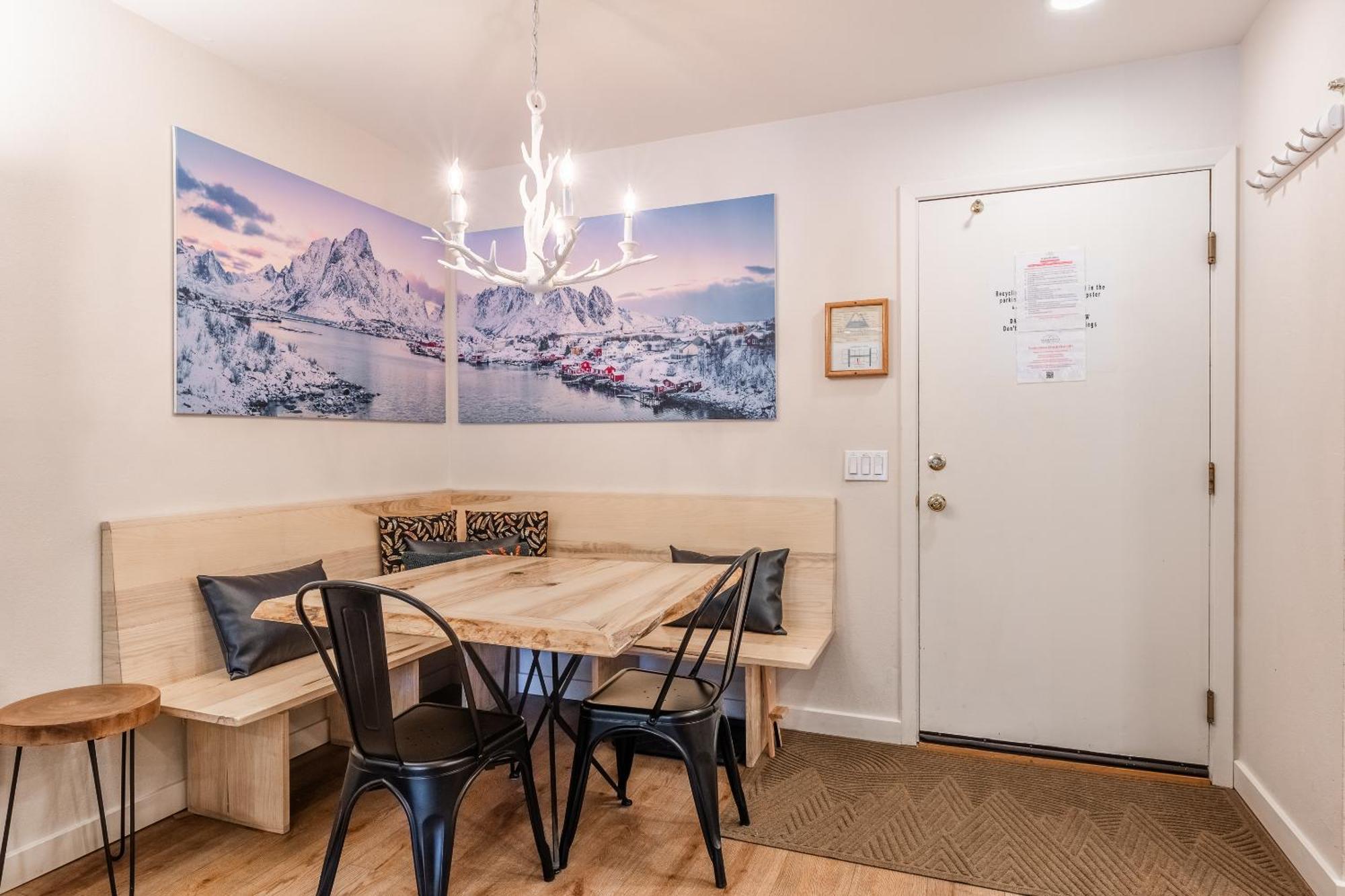 Fully Renovated! St Anton #17 Ski In Ski Out 1 Bedroom 1 Bathroom Condo! Sleeps Up To 4! Mammoth Lakes Exterior photo