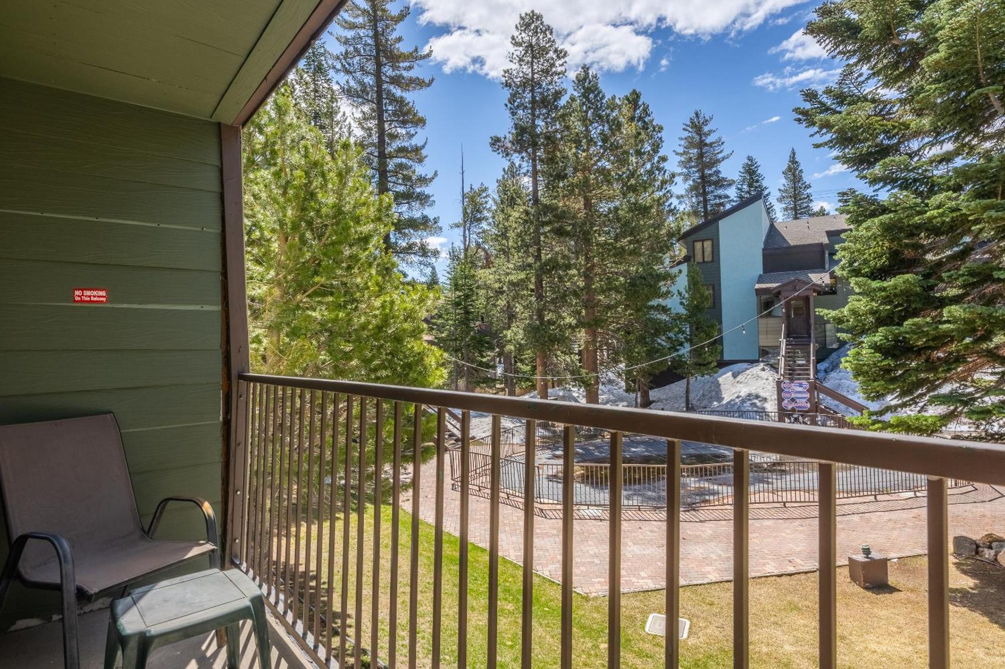 Fully Renovated! St Anton #17 Ski In Ski Out 1 Bedroom 1 Bathroom Condo! Sleeps Up To 4! Mammoth Lakes Exterior photo